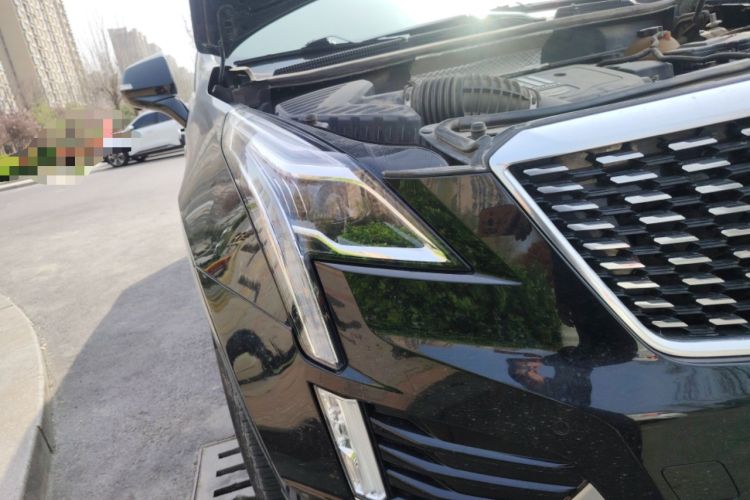 Used Cadillac XT5 2020 28T Luxury Version Right Front Headlight