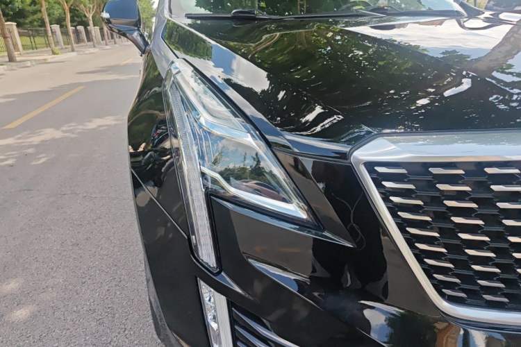 Used Cadillac XT5 2020 Revised Version 28T Luxury Edition Right Front Headlight