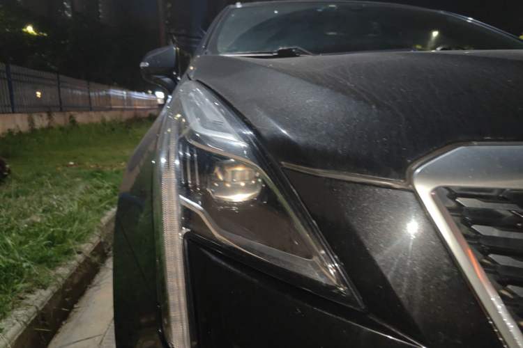 Used Cadillac XT5 2020 Revised Version 28T Luxury Edition Right Front Headlight