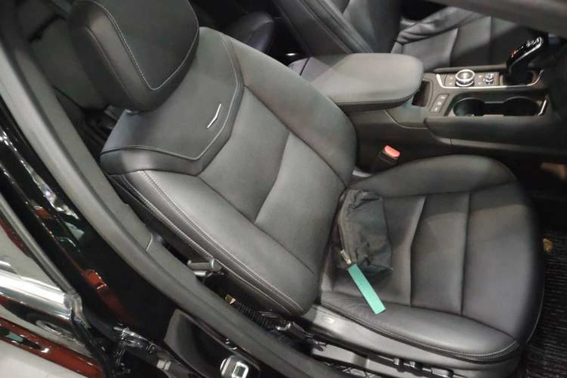 Used Cadillac XT5 2020 Revised Version 28T Luxury Edition Right Front Seat