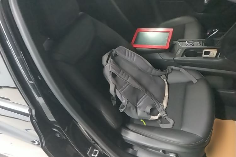 Used Cadillac XT5 2020 28T Tech Edition Right Front Seat