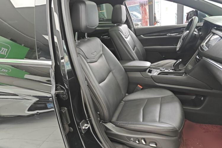 Used Cadillac XT5 2020 Revised Version 28T Luxury Edition Right Front Seat