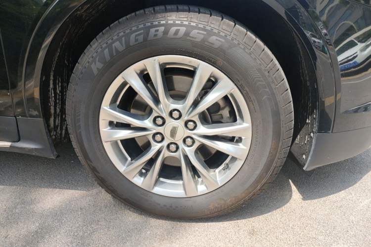 Used Cadillac XT5 2020 Revised Version 28T Luxury Edition Right Front Wheel Hub