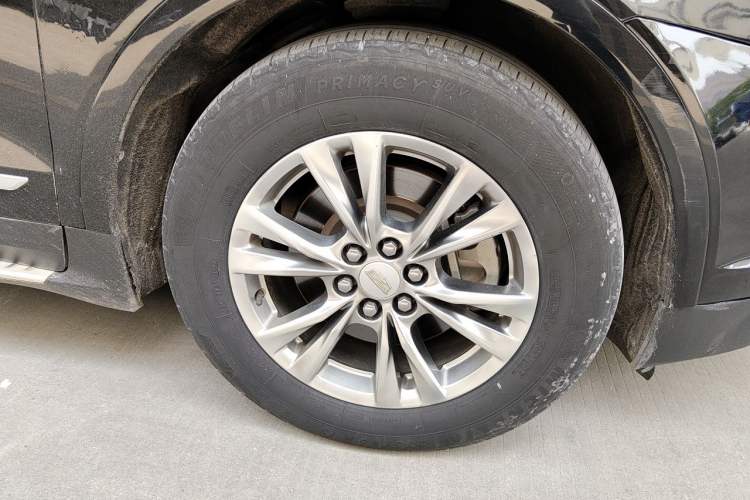 Used Cadillac XT5 2020 Revised Version 28T Four-Wheel Drive Luxury Edition Right Front Wheel Hub