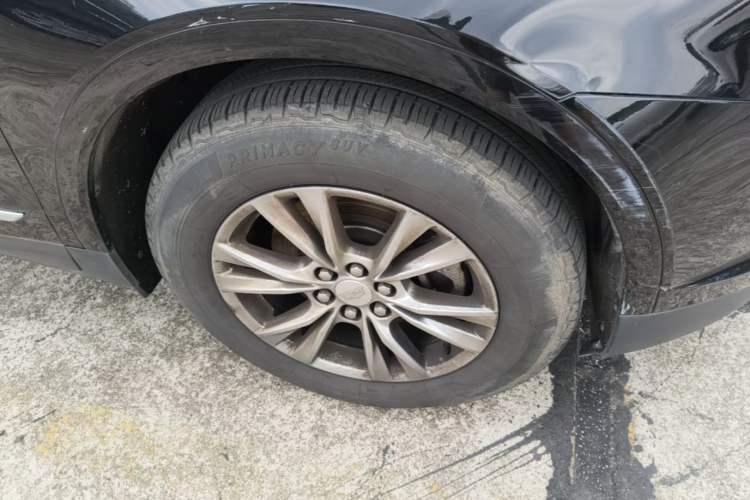 Used Cadillac XT5 2020 Revised Version 28T Four-Wheel Drive Luxury Edition Right Front Wheel Hub