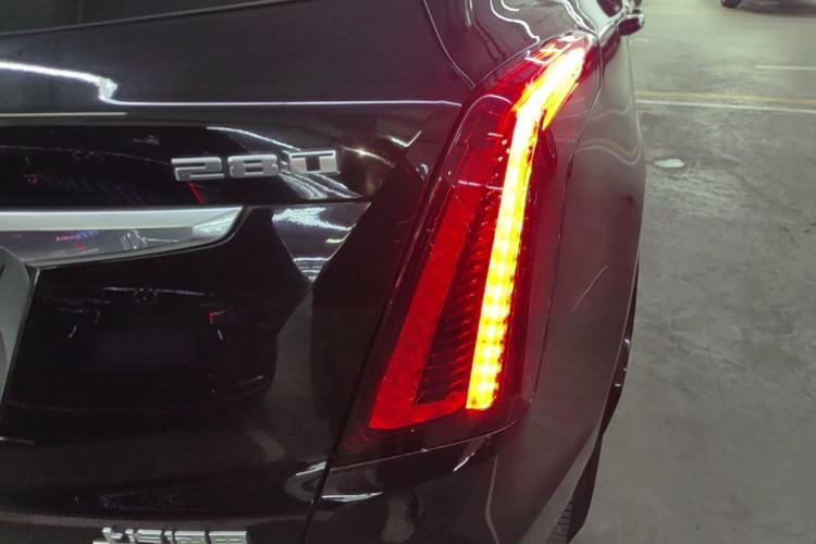 Used Cadillac XT5 2020 28T Tech Edition Right Rear Taillight