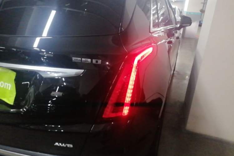 Used Cadillac XT5 2020 Revised Version 28T Four-Wheel Drive Luxury Edition Right Rear Taillight
