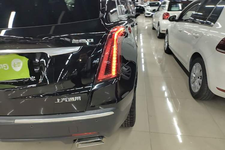 Used Cadillac XT5 2020 28T Four-Wheel Drive Tech Version Right Rear Taillight