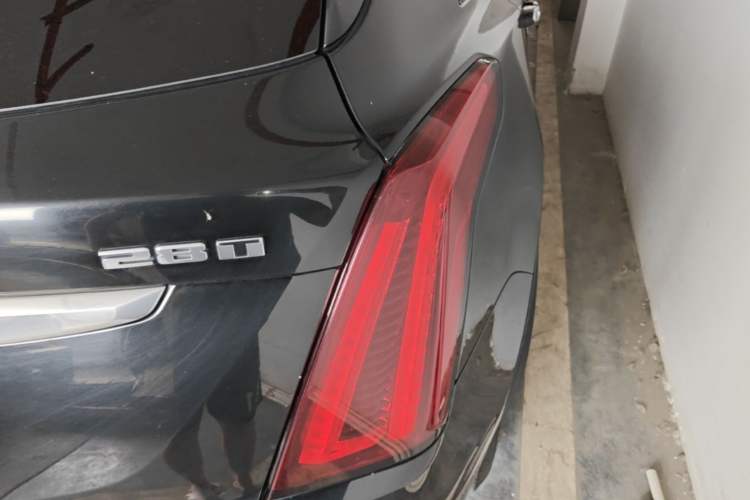 Used Cadillac XT5 2020 Revised Version 28T Luxury Edition Right Rear Taillight