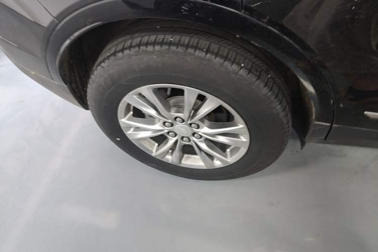 Used Cadillac XT5 2020 Revised Version 28T Luxury Edition Right Rear Wheel Hub