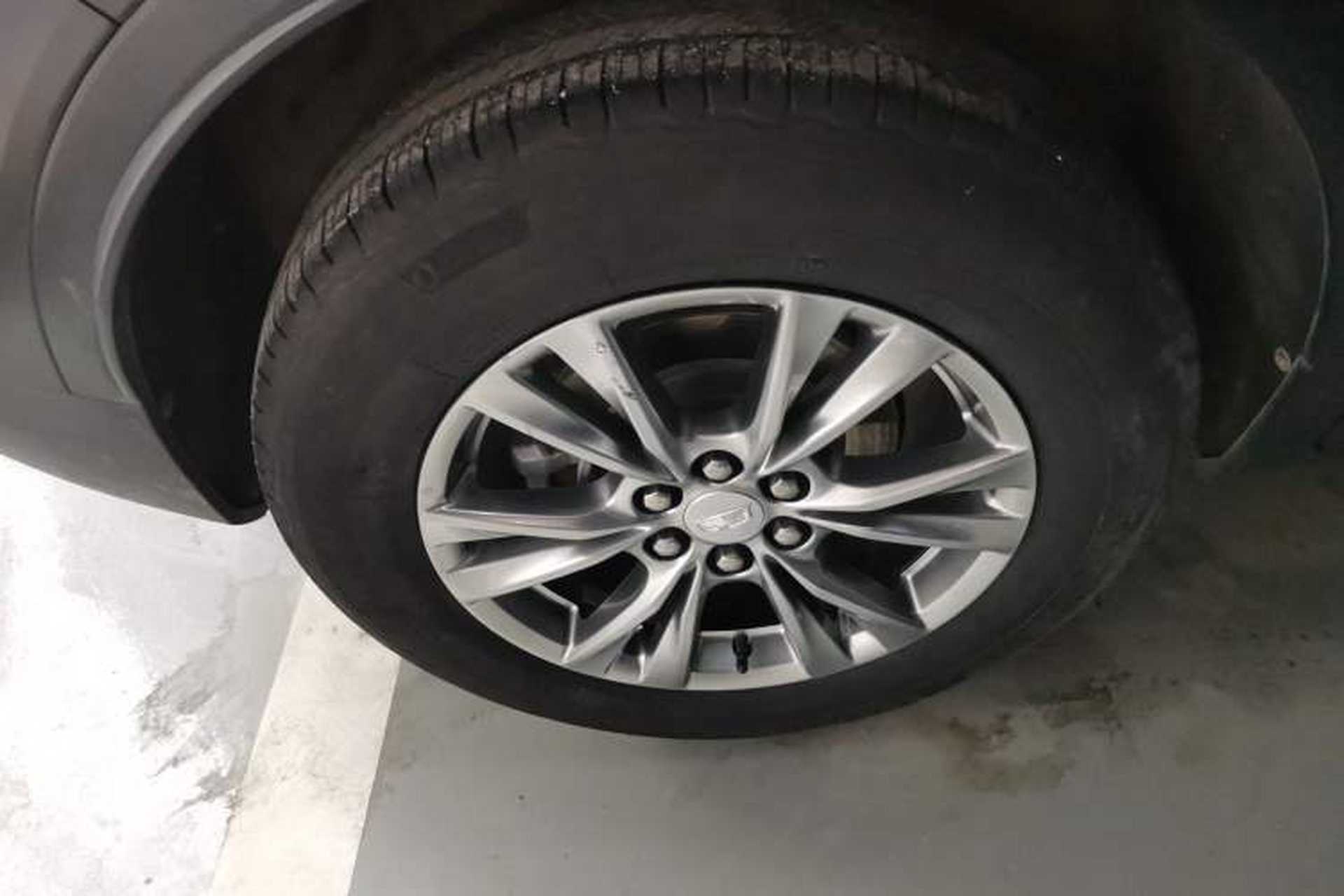 Used Cadillac XT5 2020 Revised Version 28T Luxury Edition Right Rear Wheel Hub