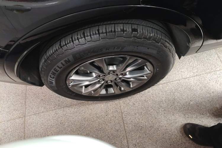 Used Cadillac XT5 2020 Revised Version 28T Luxury Edition Right Rear Wheel Hub