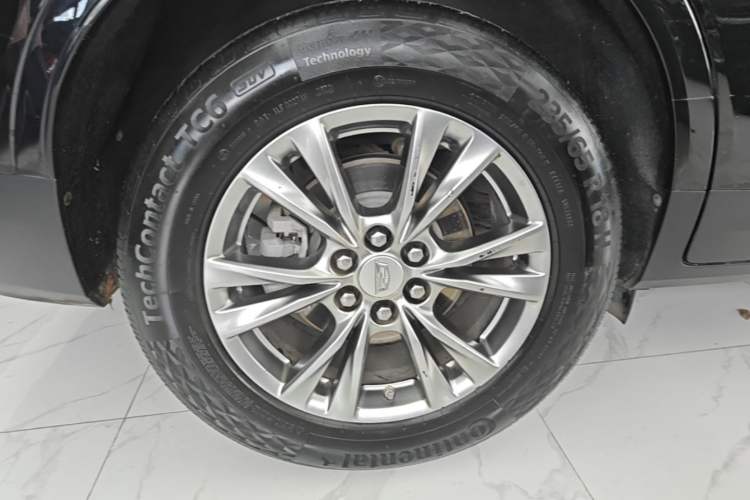 Used Cadillac XT5 2020 Revised Version 28T Luxury Edition Right Rear Wheel Hub
