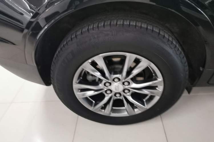Used Cadillac XT5 2020 28T Four-Wheel Drive Luxury Version Right Rear Wheel Hub