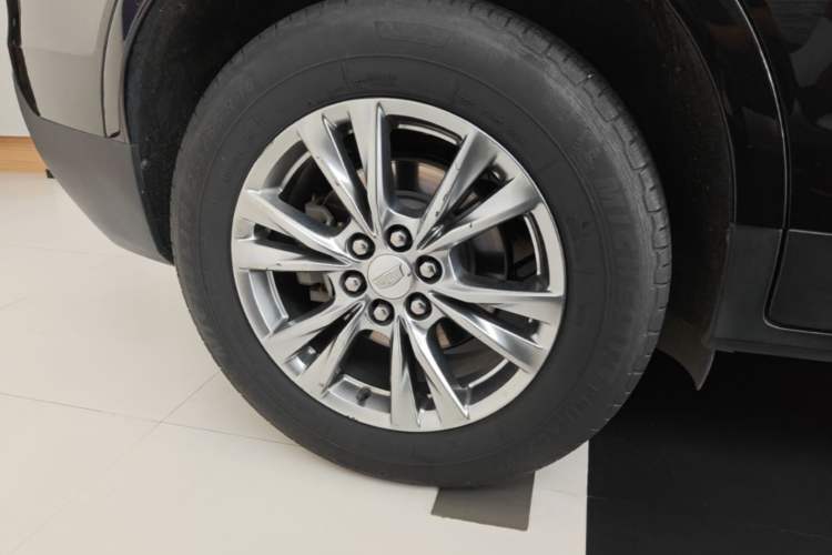 Used Cadillac XT5 2020 Revised Version 28T Luxury Edition Right Rear Wheel Hub