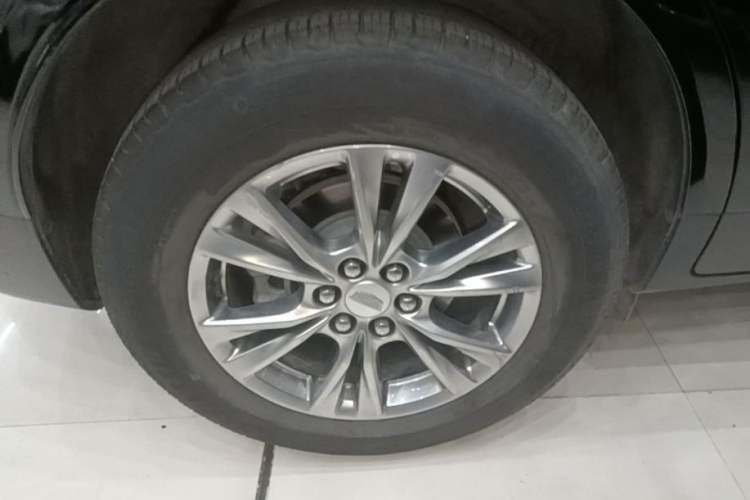 Used Cadillac XT5 2020 28T Luxury Version Right Rear Wheel Hub
