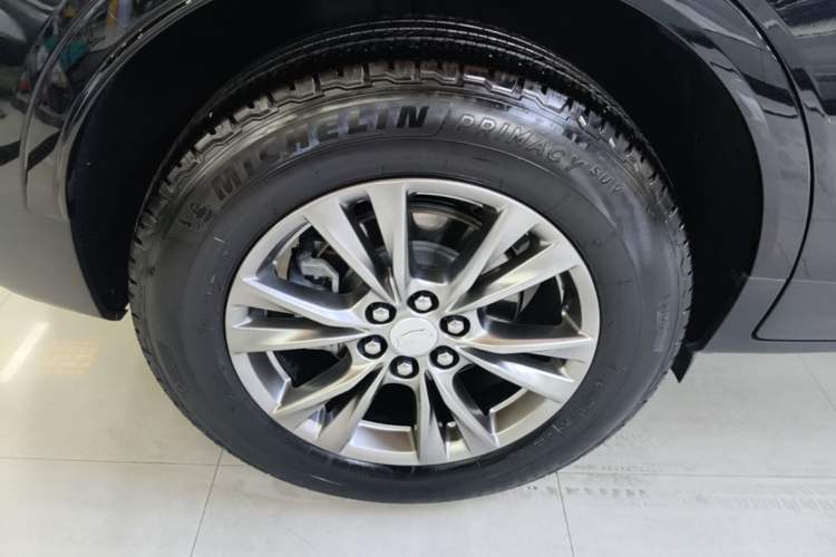 Used Cadillac XT5 2020 28T Luxury Version Right Rear Wheel Hub
