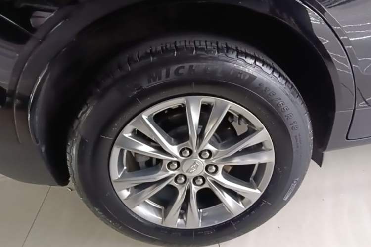 Used Cadillac XT5 2020 Revised Version 28T Luxury Edition Right Rear Wheel Hub