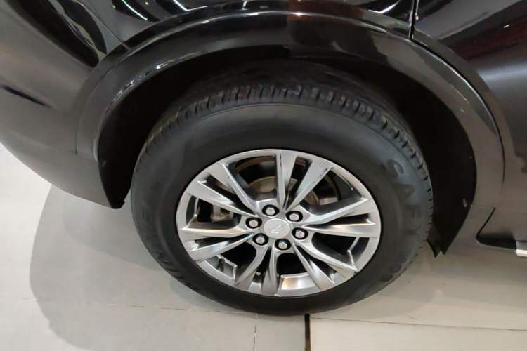 Used Cadillac XT5 2020 28T Luxury Version Right Rear Wheel Hub