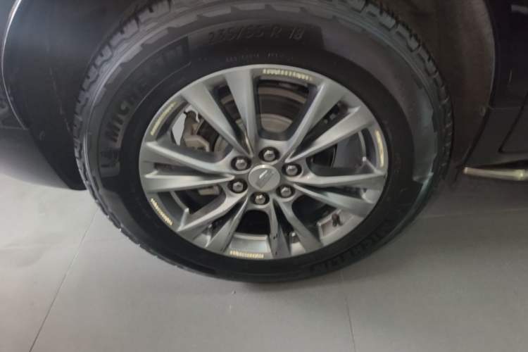 Used Cadillac XT5 2020 Revised Version 28T Four-Wheel Drive Luxury Edition Right Rear Wheel Hub
