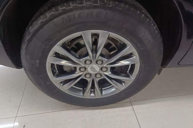 Used Cadillac XT5 2020 28T Luxury Version Right Rear Wheel Hub