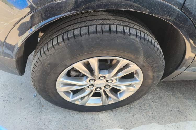 Used Cadillac XT5 2020 28T Luxury Version Right Rear Wheel Hub