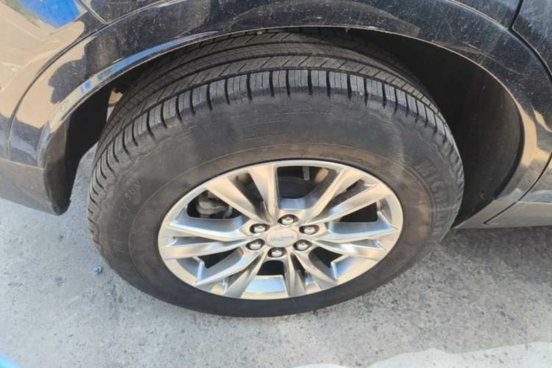Used Cadillac XT5 2020 28T Luxury Version Right Rear Wheel Hub