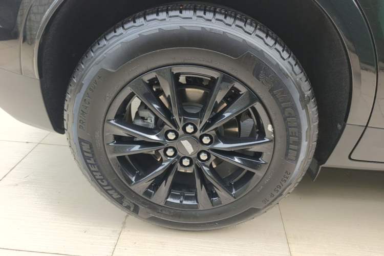 Used Cadillac XT5 2020 Revised Version 28T Luxury Edition Right Rear Wheel Hub