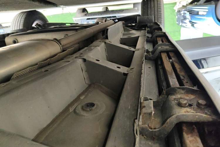 Used Cadillac XT5 2020 28T Luxury Version Right Side Sill