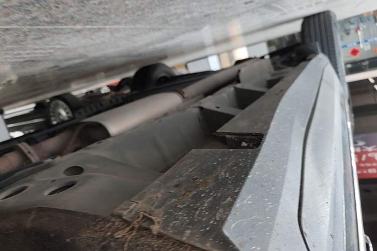 Used Cadillac XT5 2020 28T Luxury Version Right Side Sill