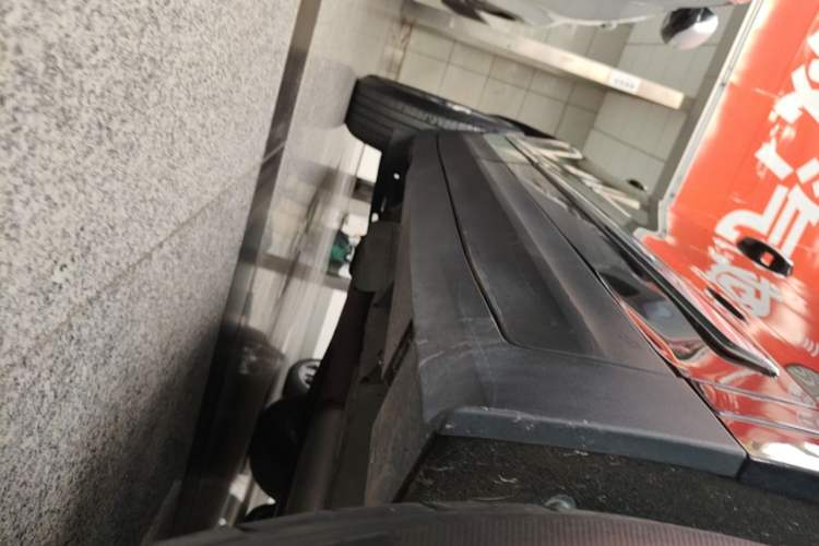 Used Cadillac XT5 2020 Revised Version 28T Luxury Edition Right Side Sill