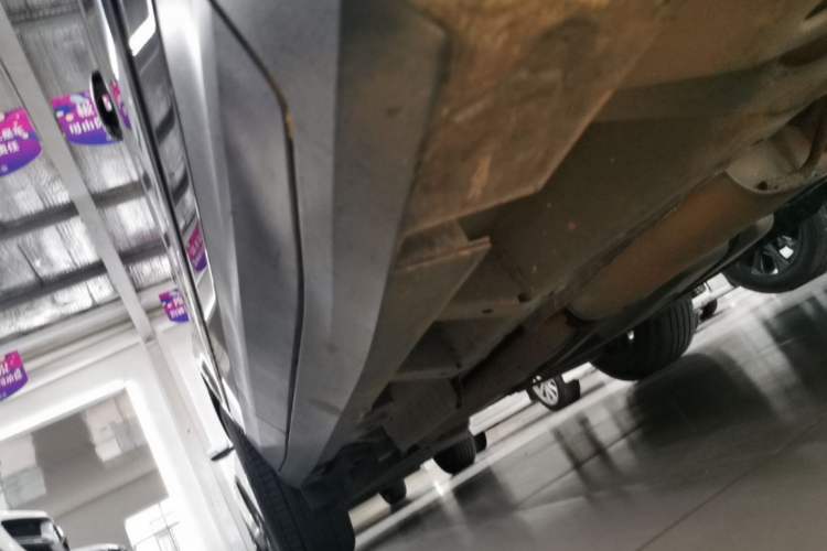 Used Cadillac XT5 2020 28T Four-Wheel Drive Luxury Version Right Side Sill