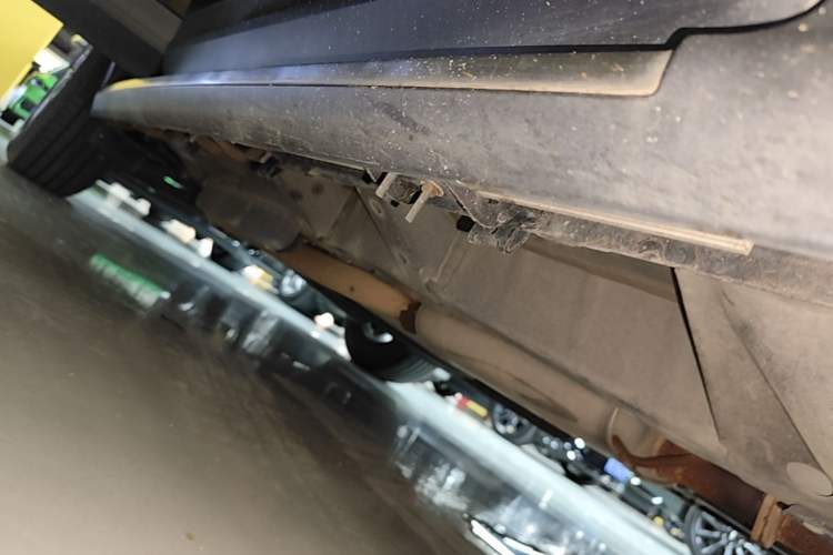 Used Cadillac XT5 2020 Revised Version 28T Luxury Edition Right Side Sill