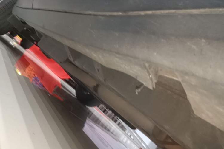 Used Cadillac XT5 2020 28T Luxury Version Right Side Sill