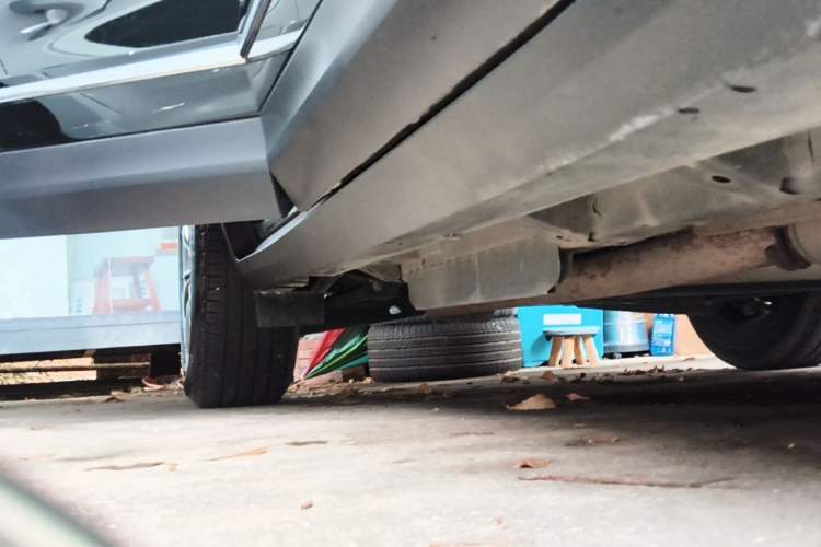Used Cadillac XT5 2020 28T Luxury Version Right Side Sill