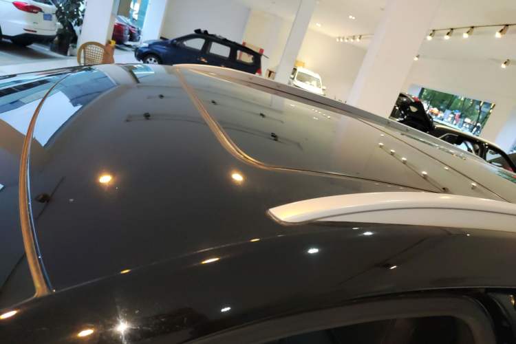 Used Cadillac XT5 2020 28T Luxury Version Roof