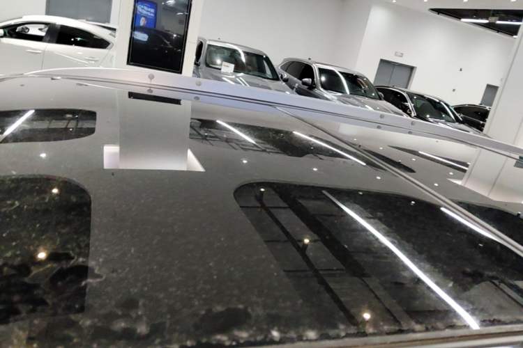 Used Cadillac XT5 2020 28T Luxury Version Roof