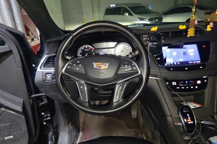 Used Cadillac XT5 2020 28T Luxury Version Steering Wheel