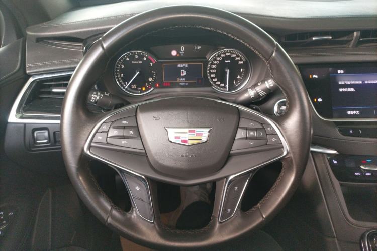 Used Cadillac XT5 2020 28T Luxury Version Steering Wheel