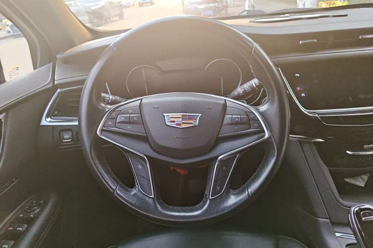 Used Cadillac XT5 2020 Revised Version 28T Luxury Edition Steering Wheel