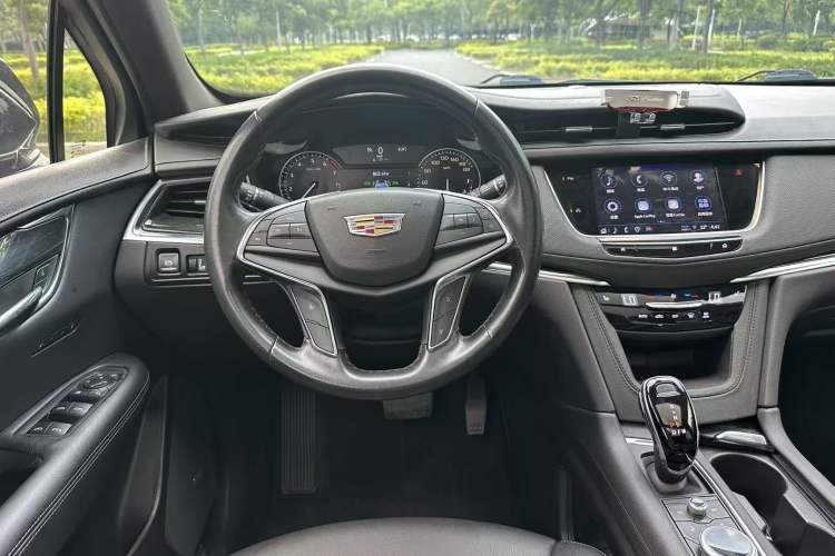 Used Cadillac XT5 2020 Revised Version 28T Luxury Edition Steering Wheel