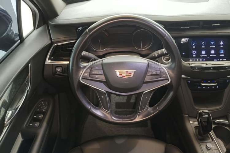 Used Cadillac XT5 2020 Revised Version 28T Luxury Edition Steering Wheel