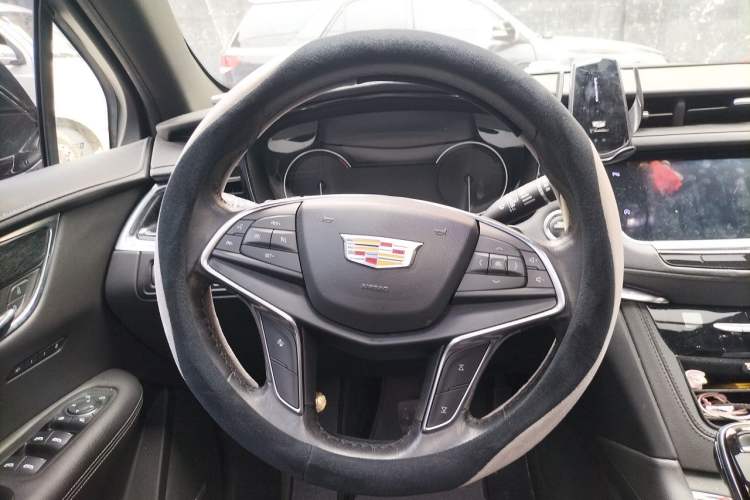 Used Cadillac XT5 2020 Revised Version 28T Luxury Edition Steering Wheel