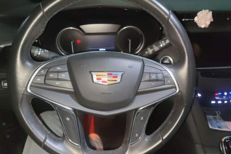 Used Cadillac XT5 2020 Revised Version 28T Four-Wheel Drive Luxury Edition Steering Wheel