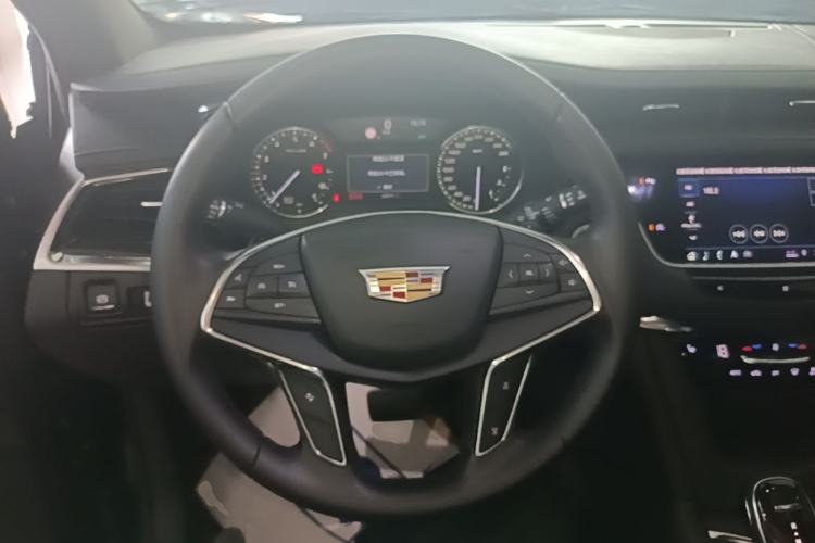 Used Cadillac XT5 2020 28T Luxury Version Steering Wheel