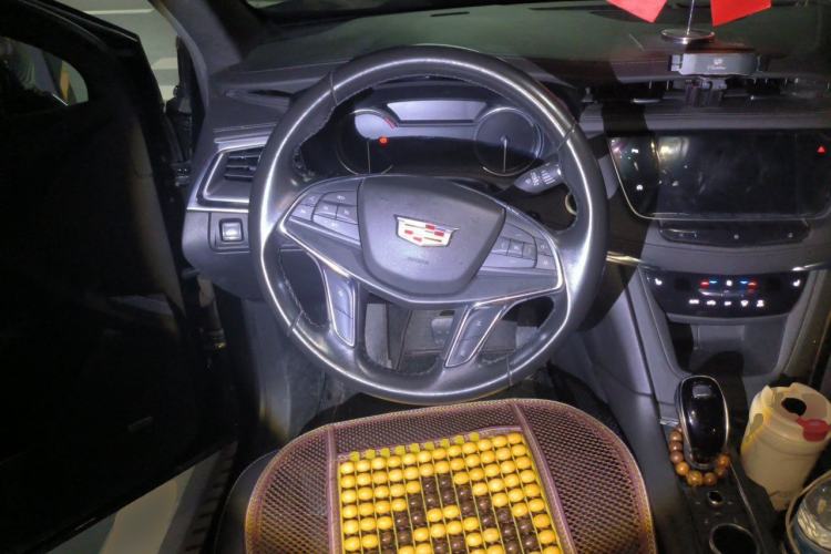 Used Cadillac XT5 2020 28T Four-Wheel Drive Tech Version Steering Wheel