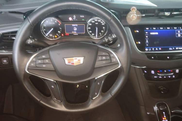 Used Cadillac XT5 2020 Revised Version 28T Luxury Edition Steering Wheel