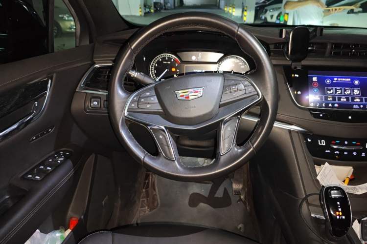 Used Cadillac XT5 2020 28T Four-Wheel Drive Luxury Version Steering Wheel