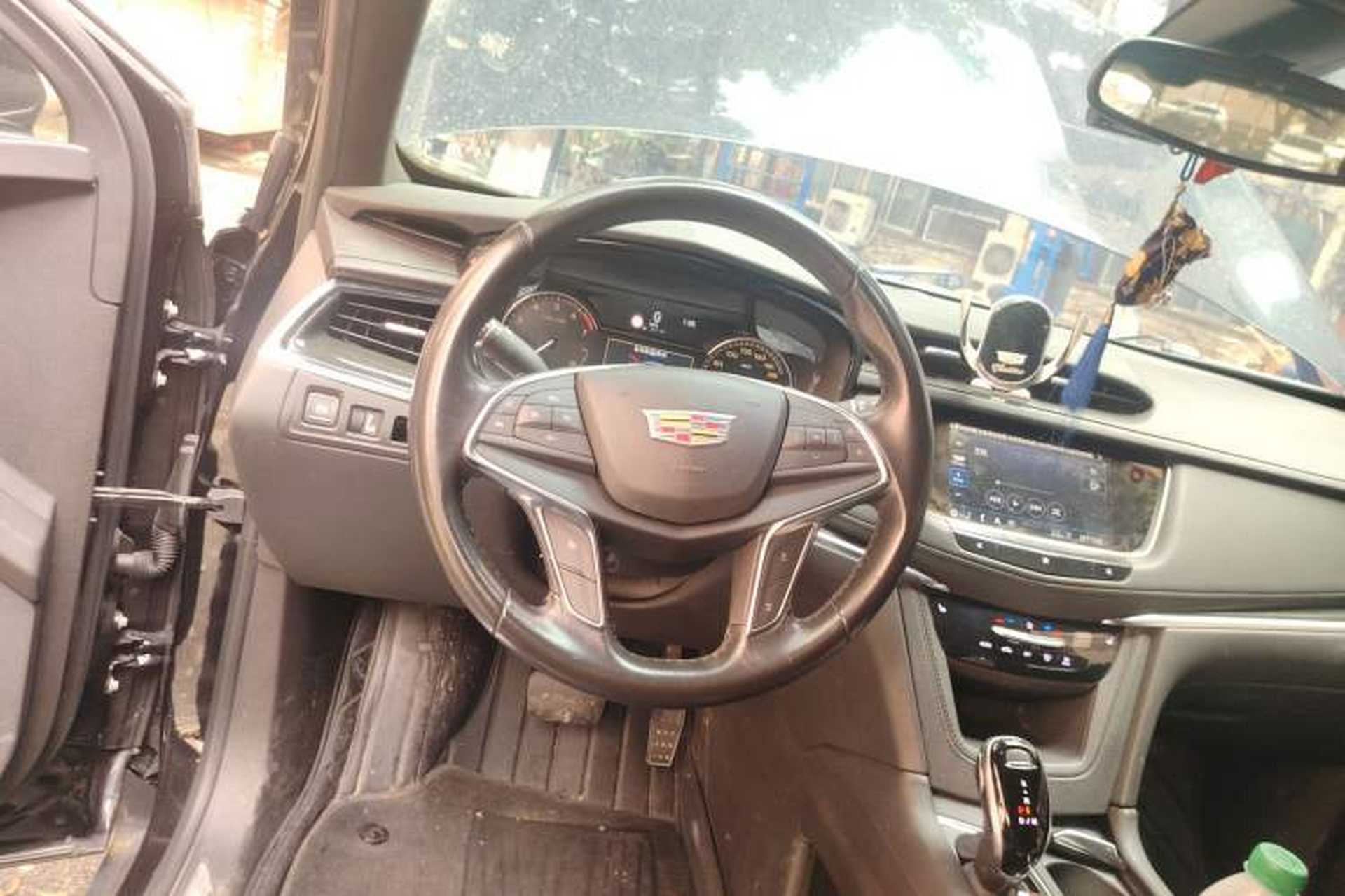 Used Cadillac XT5 2020 Revised Version 28T Luxury Edition Steering Wheel