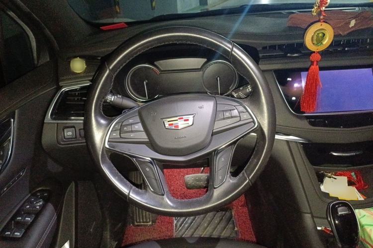 Used Cadillac XT5 2020 28T Luxury Version Steering Wheel